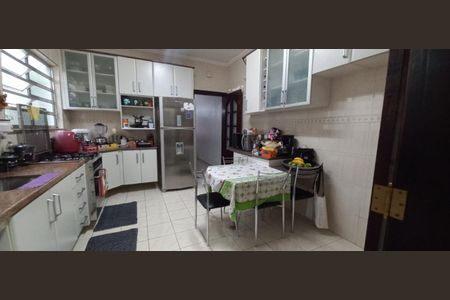 Casa à venda com 3 quartos, 104m² em Vila Carolina, São Paulo