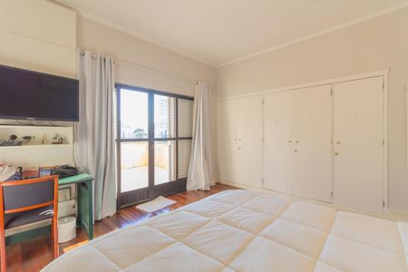 Casa à venda com 4 quartos, 300m² em Sumaré, São Paulo