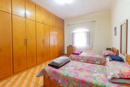 Casa à venda com 331m², 3 quartos e 8 vagas