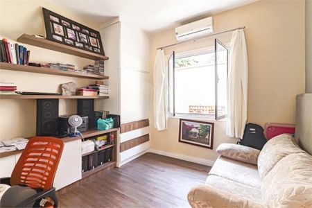 Casa à venda com 3 quartos, 165m² em Vila Madalena, São Paulo