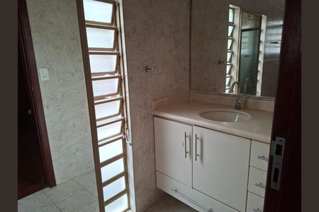 Casa à venda com 300m², 4 quartos e 3 vagas