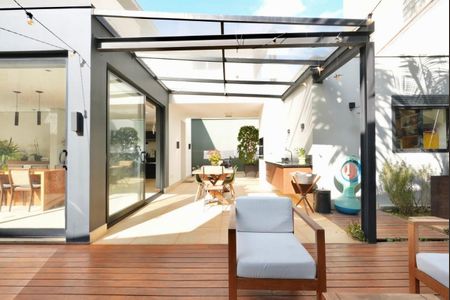 Casa à venda com 3 quartos, 330m² em Perdizes, São Paulo
