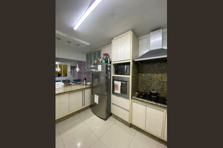 Casa à venda com 3 quartos, 24m² em Vila Aricanduva, São Paulo
