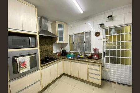 Casa à venda com 24m², 3 quartos e 2 vagas