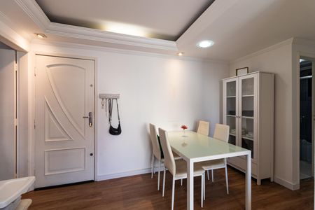 Apartamento à venda com 70m², 3 quartos e 1 vaga Apartamento à venda com 70m², 3 quartos e 1 vagaSala