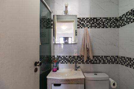 Apartamento à venda com 70m², 3 quartos e 1 vaga Apartamento à venda com 70m², 3 quartos e 1 vagaBanheiro da Suíte