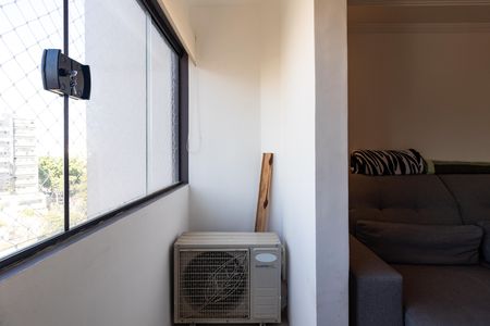 Apartamento à venda com 70m², 3 quartos e 1 vaga Apartamento à venda com 70m², 3 quartos e 1 vagaVaranda