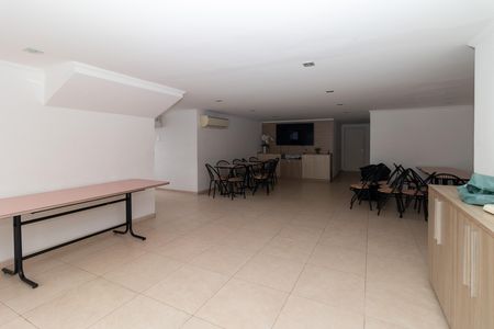 Apartamento à venda com 70m², 3 quartos e 1 vaga Apartamento à venda com 70m², 3 quartos e 1 vagaSalão de Festas
