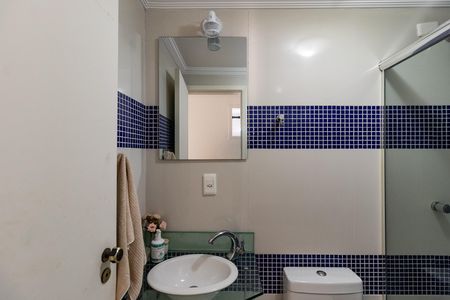 Apartamento à venda com 70m², 3 quartos e 1 vaga Apartamento à venda com 70m², 3 quartos e 1 vagaBanheiro