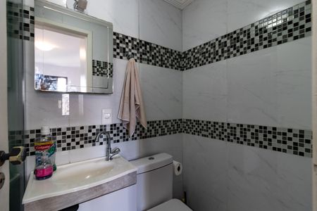 Apartamento à venda com 70m², 3 quartos e 1 vaga Apartamento à venda com 70m², 3 quartos e 1 vagaBanheiro da Suíte