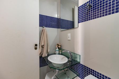 Apartamento à venda com 70m², 3 quartos e 1 vaga Apartamento à venda com 70m², 3 quartos e 1 vagaBanheiro