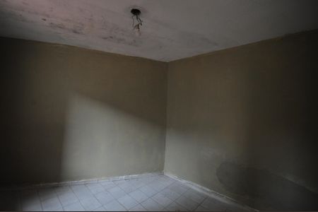 Casa para alugar com 300m², 2 quartos e 2 vagasQuarto de serviço