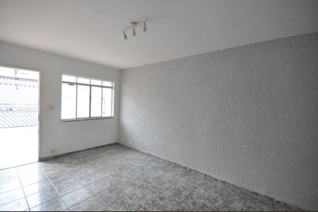 Sala de casa para alugar com 2 quartos, 300m² em Parque Edu Chaves, São Paulo