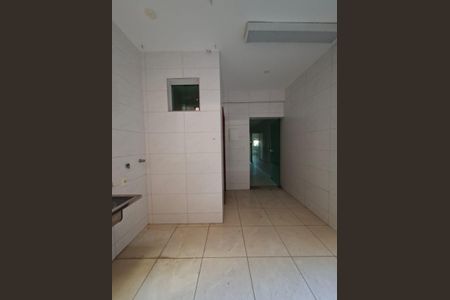 Quarto de casa para alugar com 3 quartos, 100m² em Alípio de Melo, Belo Horizonte
