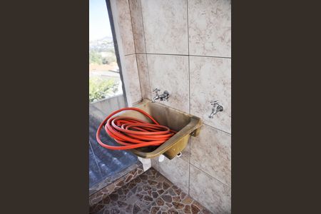 Casa à venda com 120m², 4 quartos e 2 vagas Casa à venda com 120m², 4 quartos e 2 vagasDetalhe - Edícola - Área de Serviço