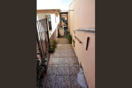 Casa à venda com 120m², 4 quartos e 2 vagas Casa à venda com 120m², 4 quartos e 2 vagasHall da Edícola