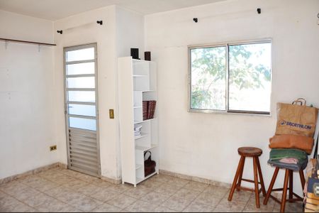 Casa à venda com 120m², 4 quartos e 2 vagas Casa à venda com 120m², 4 quartos e 2 vagasDetalhe - Edícola - Sala
