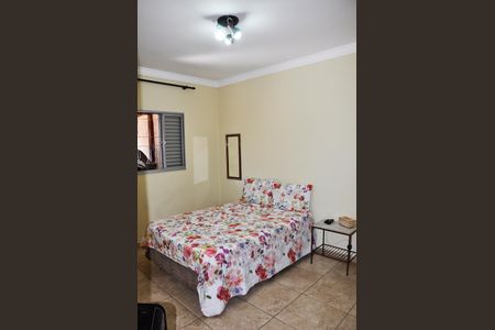 Casa à venda com 120m², 4 quartos e 2 vagas Casa à venda com 120m², 4 quartos e 2 vagasDetalhe - Quarto 02