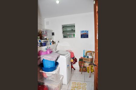 Casa à venda com 120m², 4 quartos e 2 vagas Casa à venda com 120m², 4 quartos e 2 vagasDetalhe - Área de Serviço