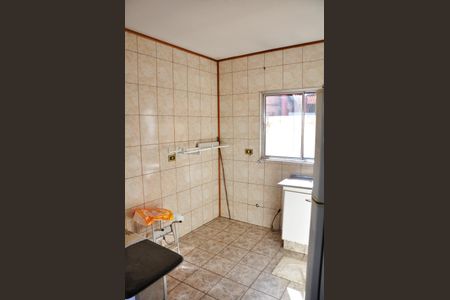 Casa à venda com 120m², 4 quartos e 2 vagas Casa à venda com 120m², 4 quartos e 2 vagasDetalhe - Edícola - Cozinha