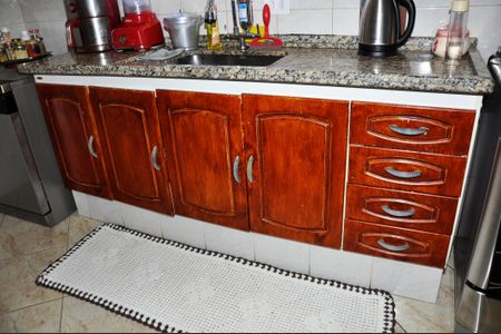 Casa à venda com 120m², 4 quartos e 2 vagas Casa à venda com 120m², 4 quartos e 2 vagasDetalhe - Cozinha