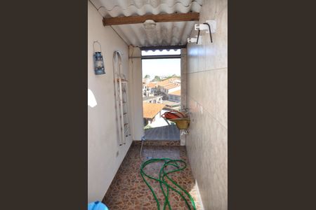 Casa à venda com 120m², 4 quartos e 2 vagas Casa à venda com 120m², 4 quartos e 2 vagasDetalhe - Edícola - Área de Serviço