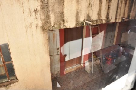 Casa à venda com 120m², 4 quartos e 2 vagas Casa à venda com 120m², 4 quartos e 2 vagasDetalhe - Edícola - Vista da Cozinha