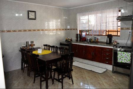 Casa à venda com 120m², 4 quartos e 2 vagas Casa à venda com 120m², 4 quartos e 2 vagasDetalhe - Cozinha