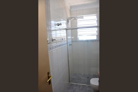 Casa à venda com 120m², 4 quartos e 2 vagas Casa à venda com 120m², 4 quartos e 2 vagasDetalhe - Banheiro Social