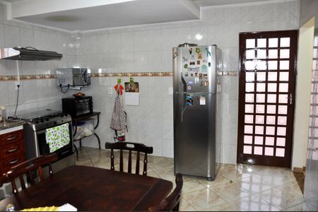 Casa à venda com 120m², 4 quartos e 2 vagas Casa à venda com 120m², 4 quartos e 2 vagasDetalhe - Cozinha