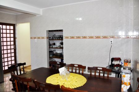 Casa à venda com 120m², 4 quartos e 2 vagas Casa à venda com 120m², 4 quartos e 2 vagasDetalhe - Cozinha