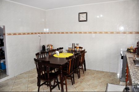 Casa à venda com 120m², 4 quartos e 2 vagas Casa à venda com 120m², 4 quartos e 2 vagasDetalhe - Cozinha