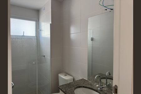 Apartamento para alugar com 64m², 2 quartos e 2 vagas Apartamento para alugar com 64m², 2 quartos e 2 vagasBanheiro Corredor