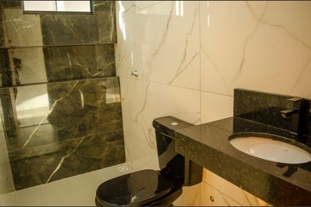 Banheiro social de casa à venda com 2 quartos, 95m² em Jardim Novo Mundo, Goiânia
