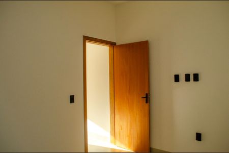 Quarto de casa à venda com 2 quartos, 95m² em Jardim Novo Mundo, Goiânia