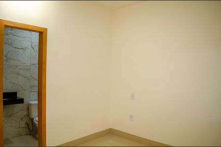 Casa à venda com 95m², 2 quartos e sem vaga