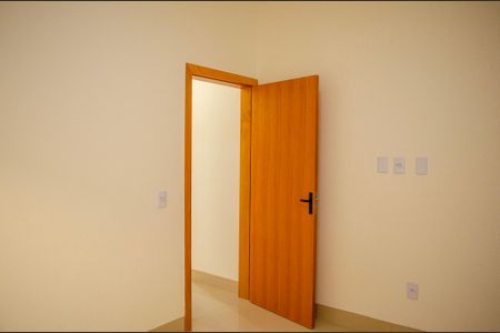 Casa à venda com 2 quartos, 95m² em Jardim Novo Mundo, Goiânia