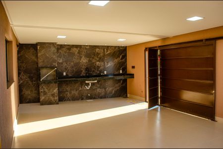 Casa à venda com 95m², 2 quartos e sem vaga