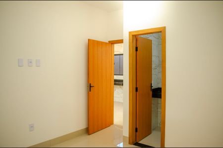 Casa à venda com 2 quartos, 95m² em Jardim Novo Mundo, Goiânia