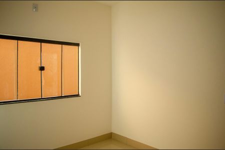 Casa à venda com 95m², 2 quartos e sem vaga