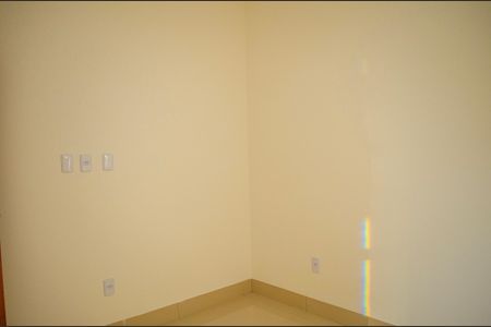 Casa à venda com 95m², 2 quartos e sem vaga