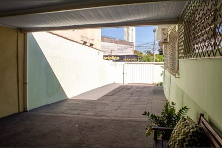 Garagem de casa à venda com 5 quartos, 432m² em Setor Aeroporto, Goiânia
