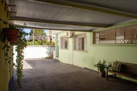 Garagem de casa à venda com 5 quartos, 432m² em Setor Aeroporto, Goiânia