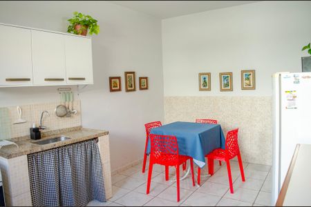 Casa à venda com 432m², 5 quartos e 4 vagasCozinha 3
