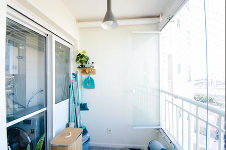 Varanda da Sala de apartamento à venda com 2 quartos, 54m² em Vila Endres, Guarulhos