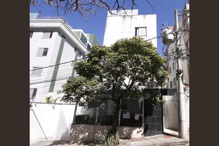 Apartamento à venda com 77m², 3 quartos e 2 vagasFachada
