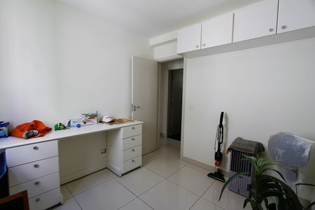 Apartamento à venda com 77m², 3 quartos e 2 vagasQuarto 1
