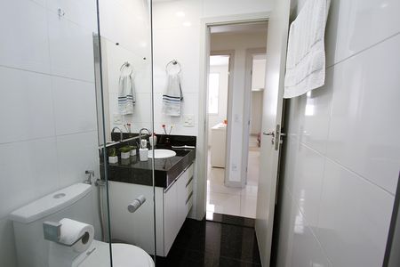 Apartamento à venda com 77m², 3 quartos e 2 vagasBanheiro Social