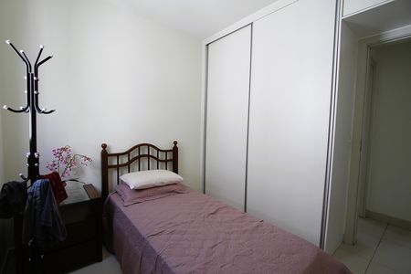 Apartamento à venda com 77m², 3 quartos e 2 vagasQuarto 2