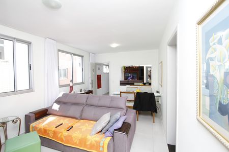 Apartamento à venda com 77m², 3 quartos e 2 vagasSala